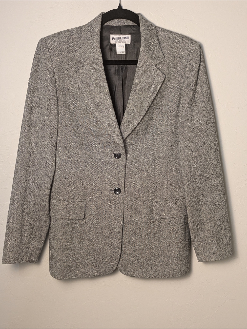 Pendleton 100% Virgin Wool Gray Herringbone Tweed Weave Blazer Sz6 Quiet Luxury